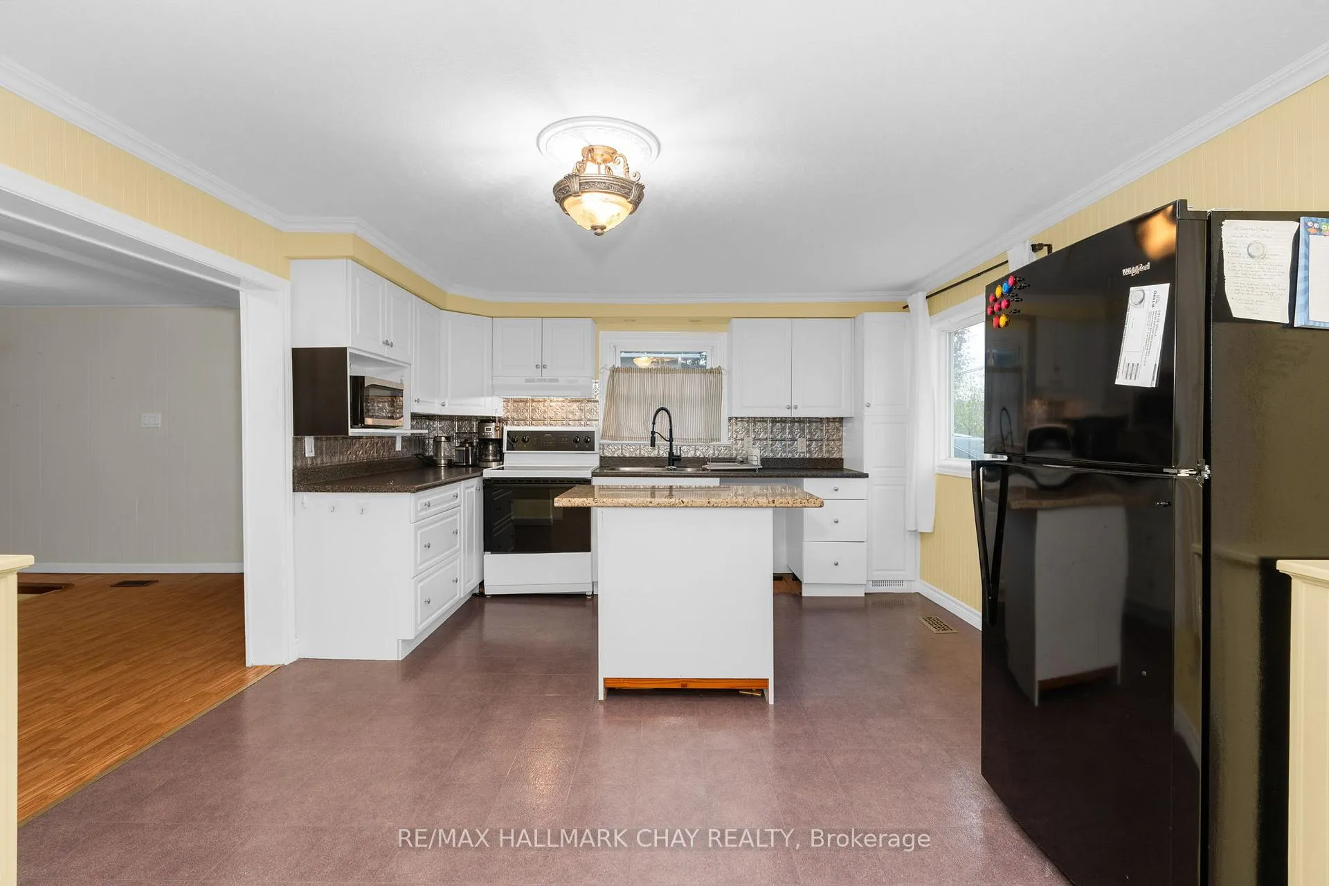 Photo 4 of 380 Gill Street, Orillia — HOMEH