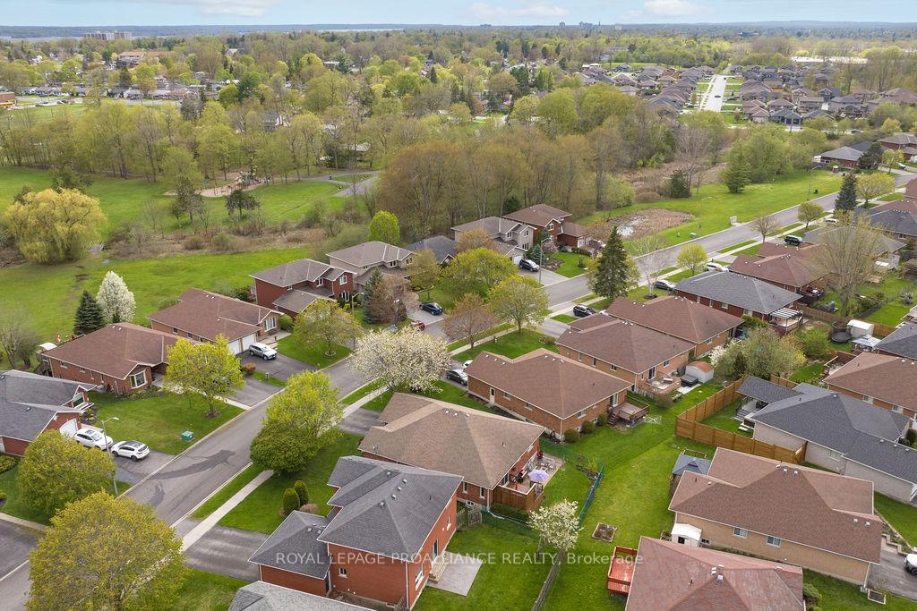Photo 2 of 38 Oak Ridge Boulevard, Belleville, Belleville Ward — HOMEH
