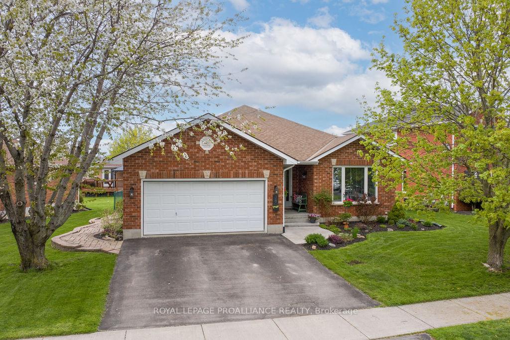 Photo 4 of 38 Oak Ridge Boulevard, Belleville, Belleville Ward — HOMEH