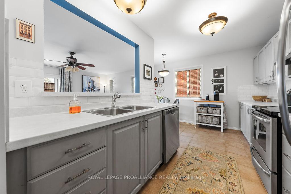 Photo 14 of 38 Oak Ridge Boulevard, Belleville, Belleville Ward — HOMEH