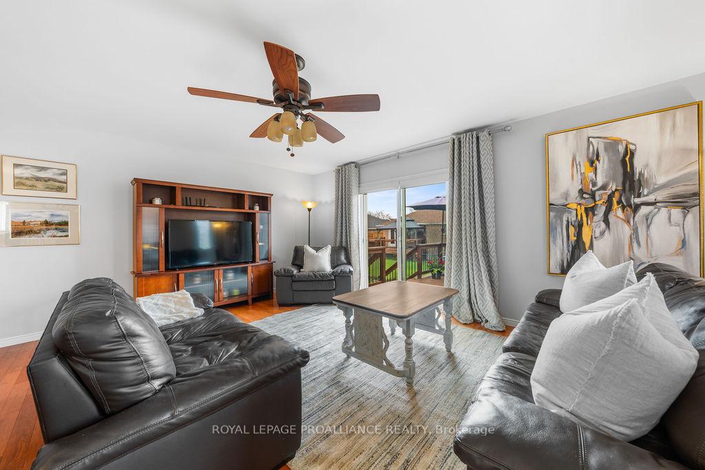 Photo 20 of 38 Oak Ridge Boulevard, Belleville, Belleville Ward — HOMEH