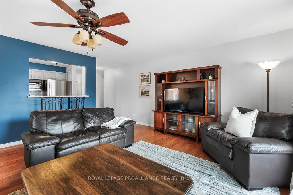 Photo 22 of 38 Oak Ridge Boulevard, Belleville, Belleville Ward — HOMEH