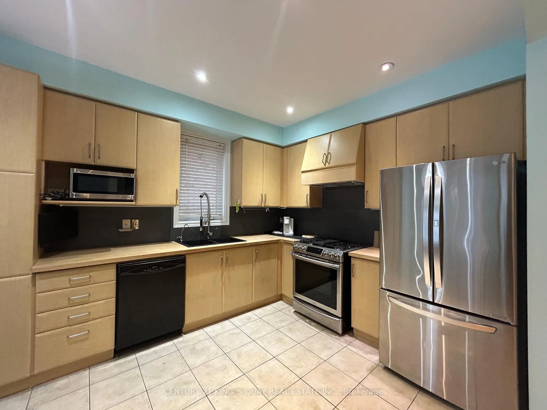 Photo 10 of 64 Innisvale Drive, Markham, Cornell — HOMEH