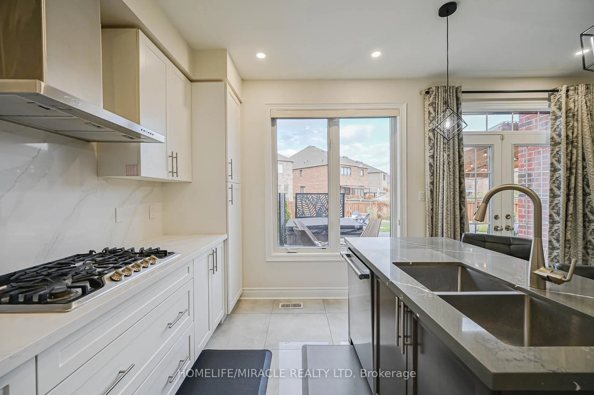 Photo 20 of 249 Elbern Markell Drive, Brampton, Northwest Brampton — HOMEH