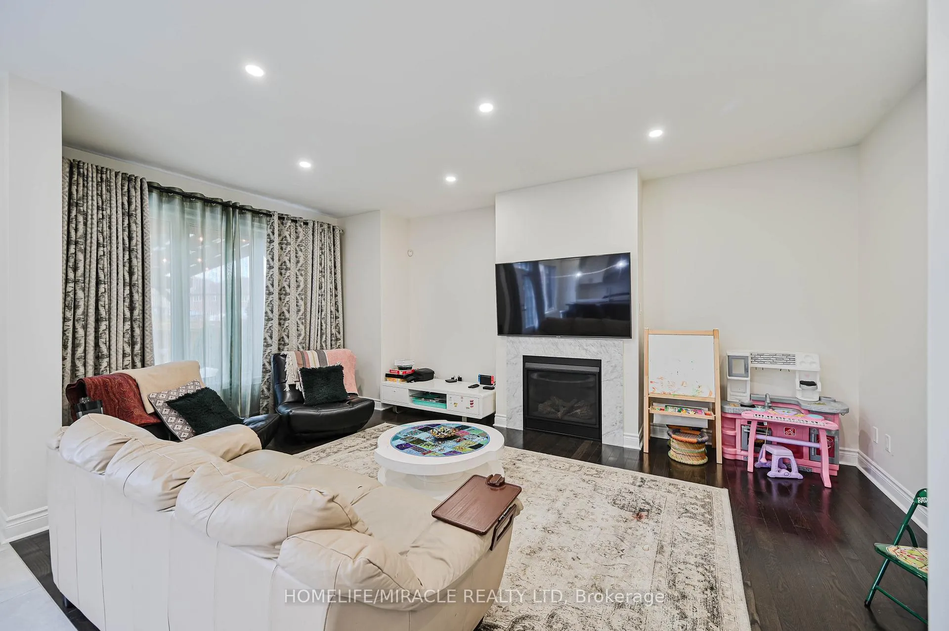 Photo 21 of 249 Elbern Markell Drive, Brampton, Northwest Brampton — HOMEH