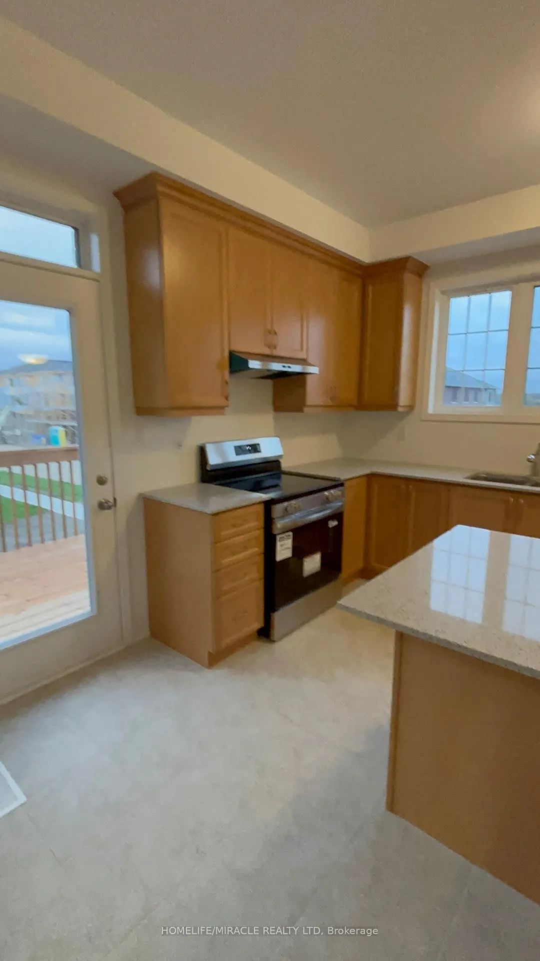 Photo 15 of 41 Lower Street, Barrie, Rural Barrie Southeast — HOMEH