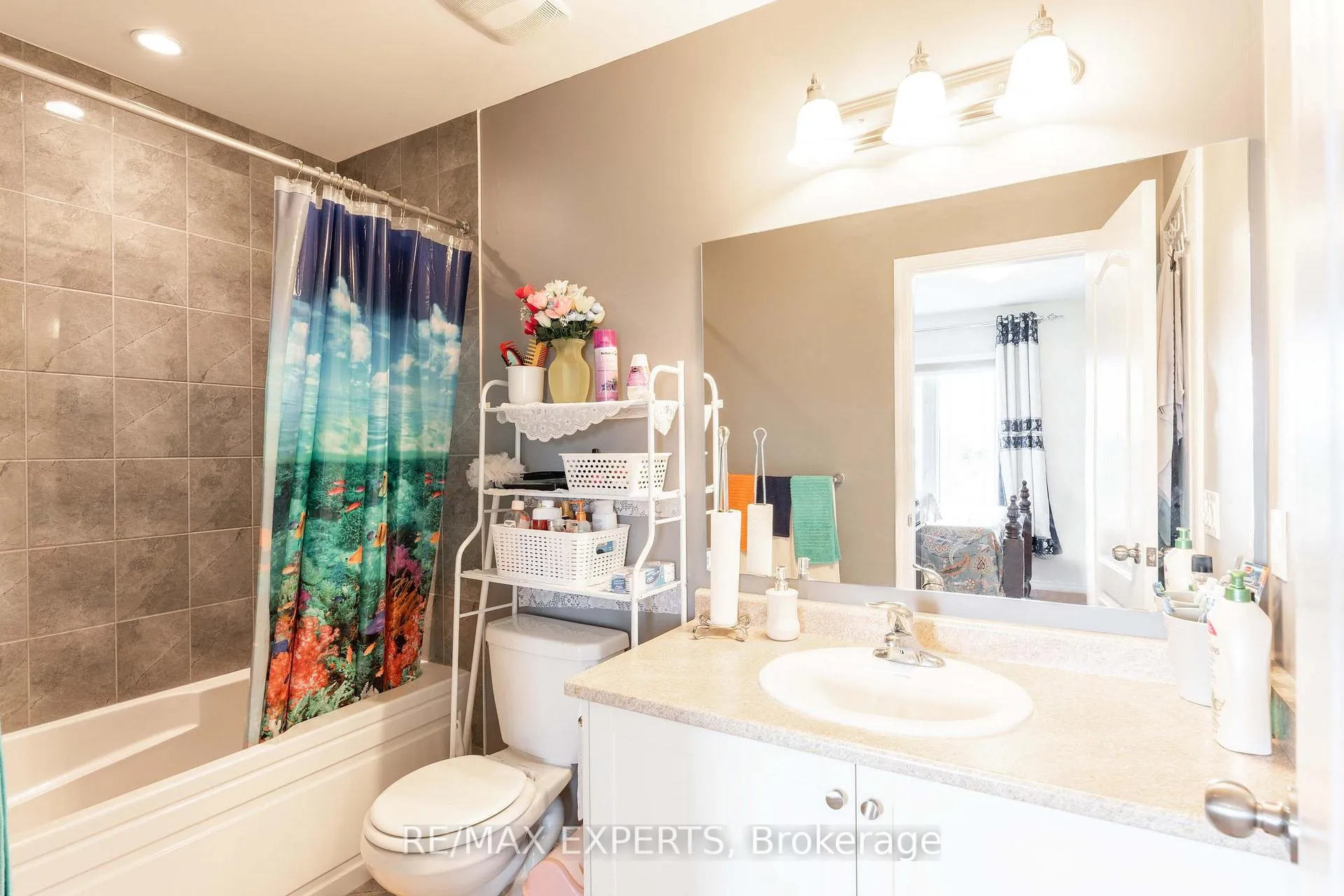 Photo 18 of 404 Dougall Avenue, Caledon, Rural Caledon — HOMEH