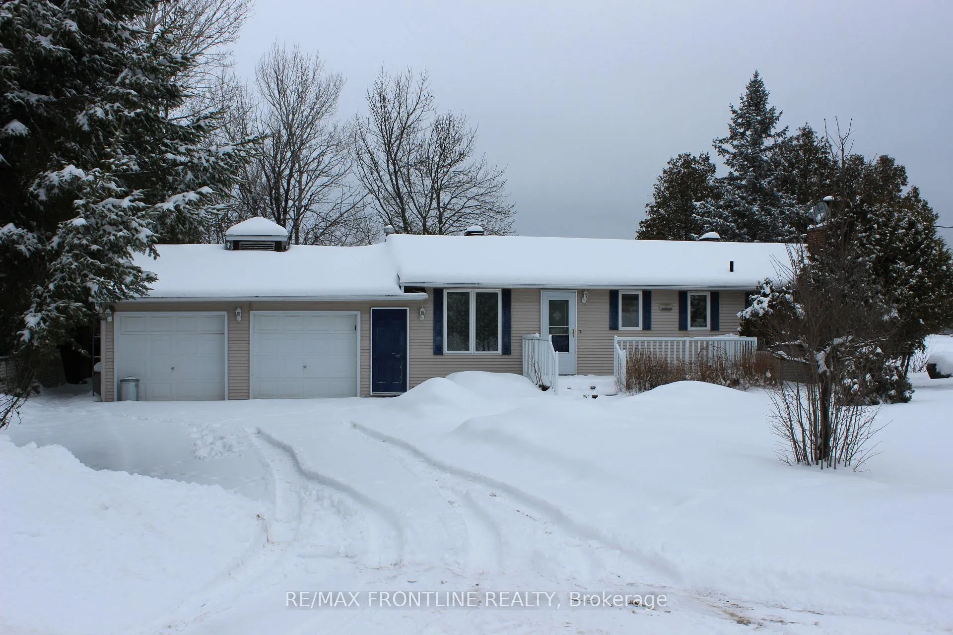 Photo 1 of 192 Hall Shore Road, Lanark Highlands, Lanark Highlands (Dalhousie) Twp — HOMEH