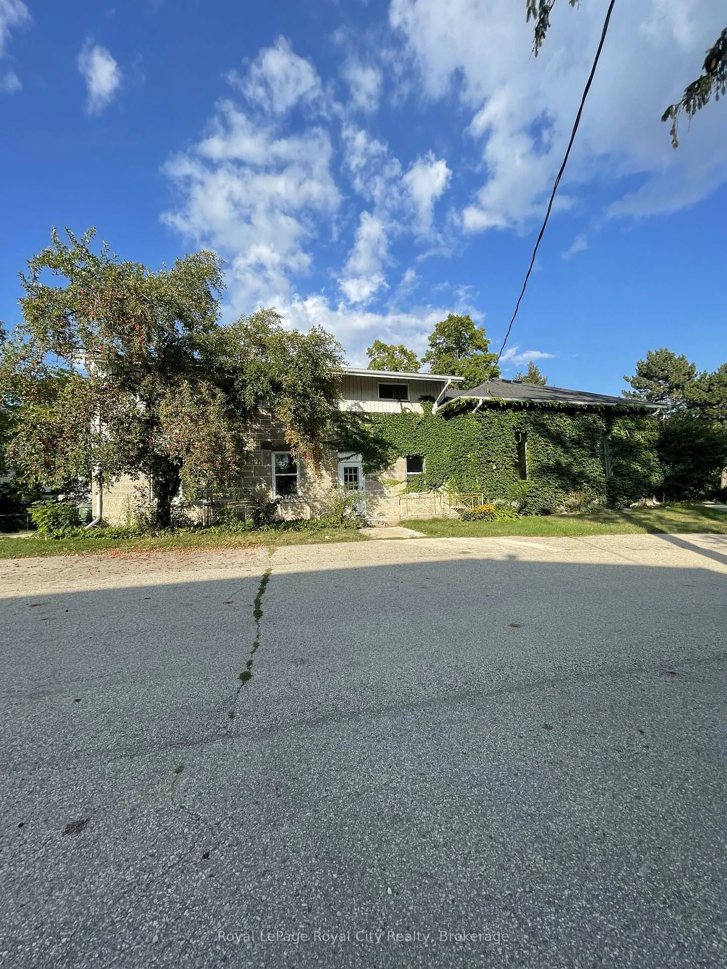 Photo 1 of 245 Speedvale Avenue W, Guelph, Junction/Onward Willow — HOMEH