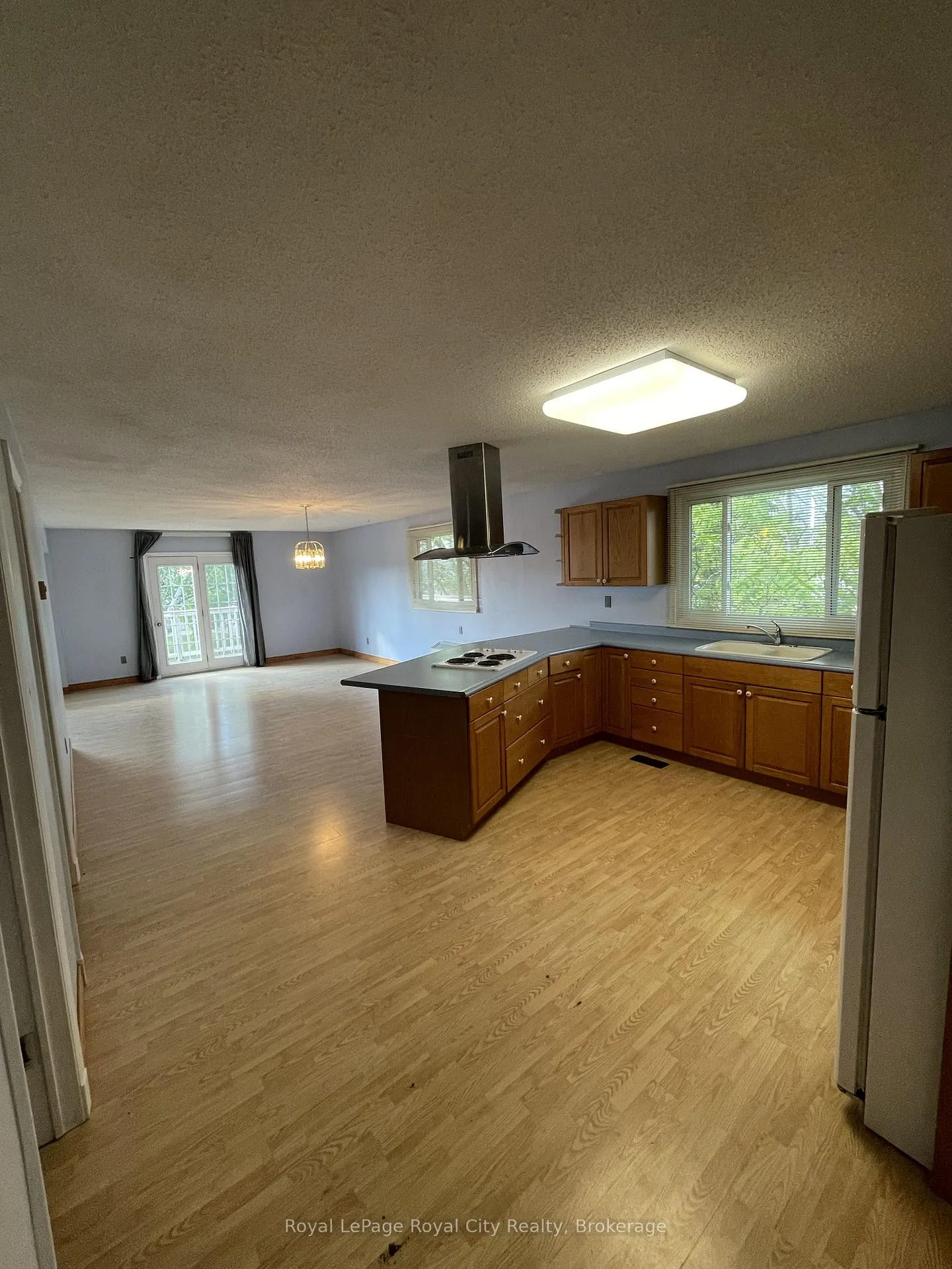 Photo 7 of 245 Speedvale Avenue W, Guelph, Junction/Onward Willow — HOMEH