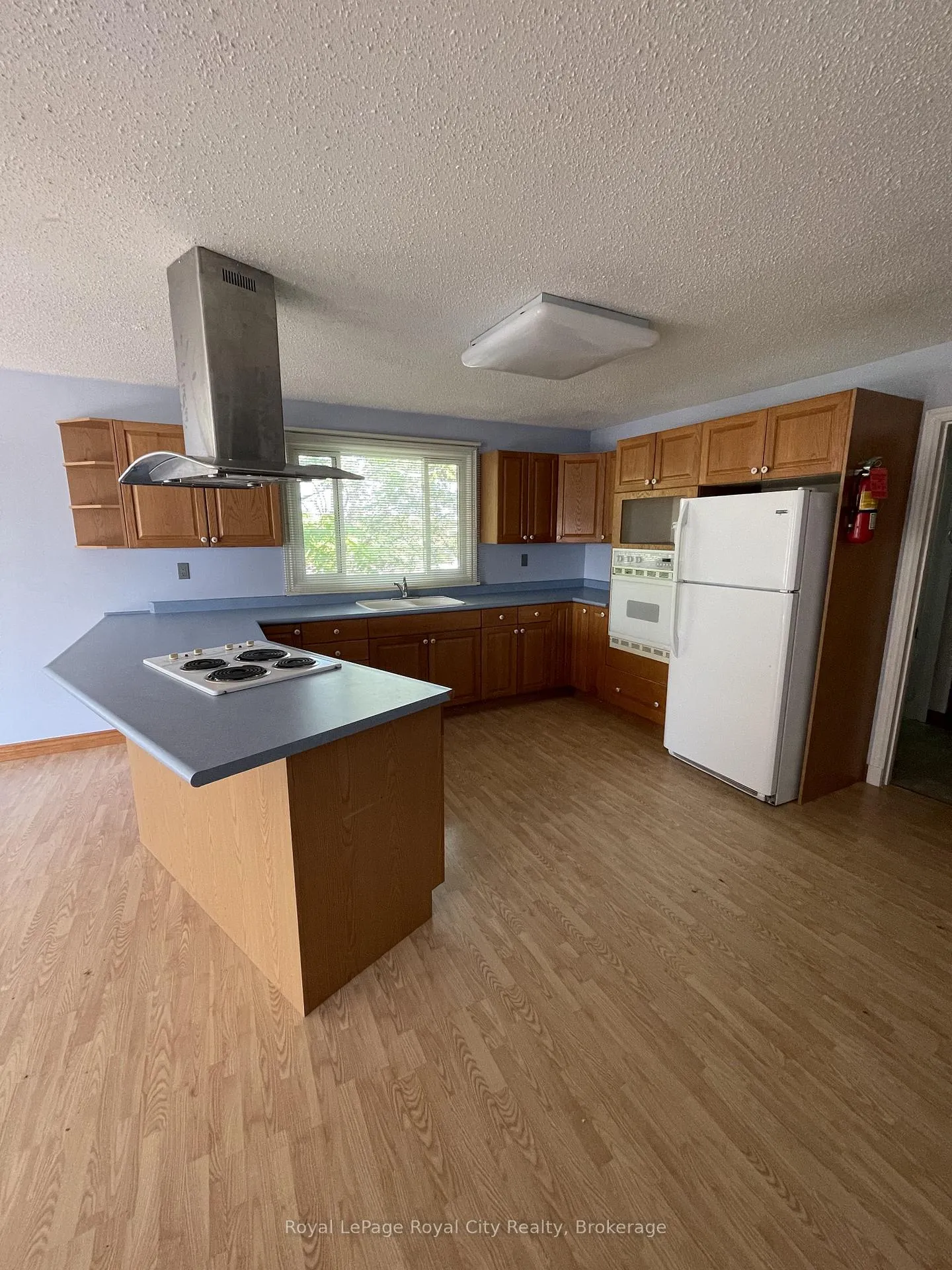 Photo 14 of 245 Speedvale Avenue W, Guelph, Junction/Onward Willow — HOMEH
