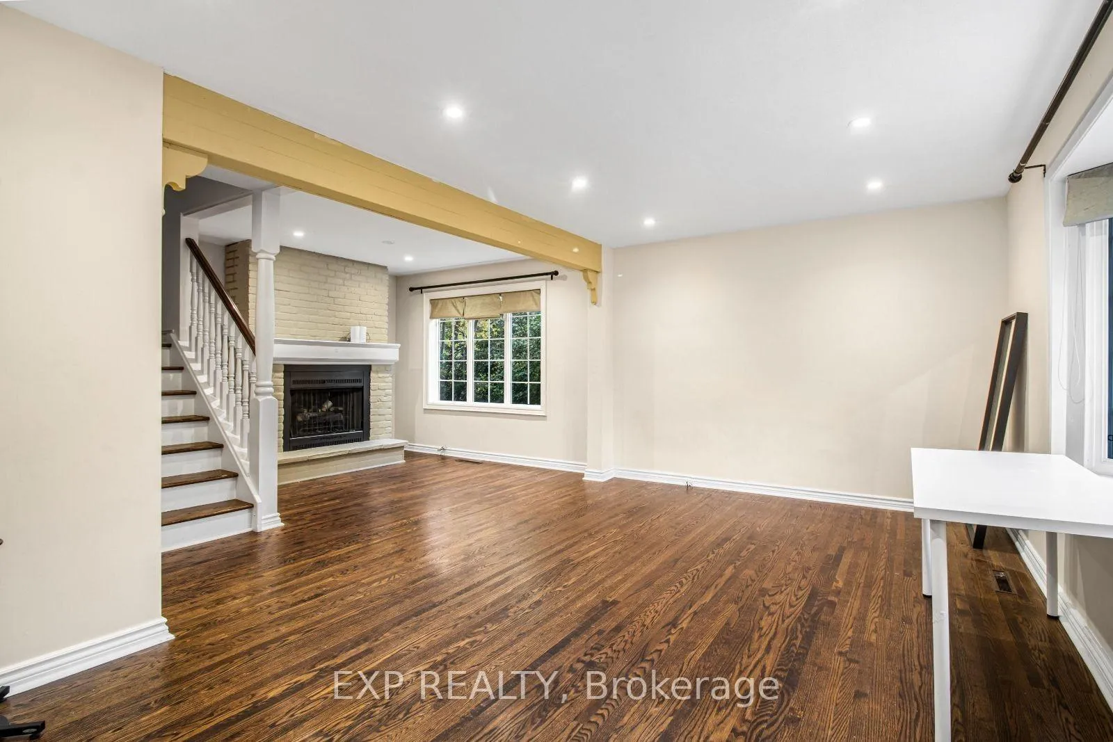 Photo 4 of 6 Erlesmere Avenue, Brampton, Brampton East — HOMEH