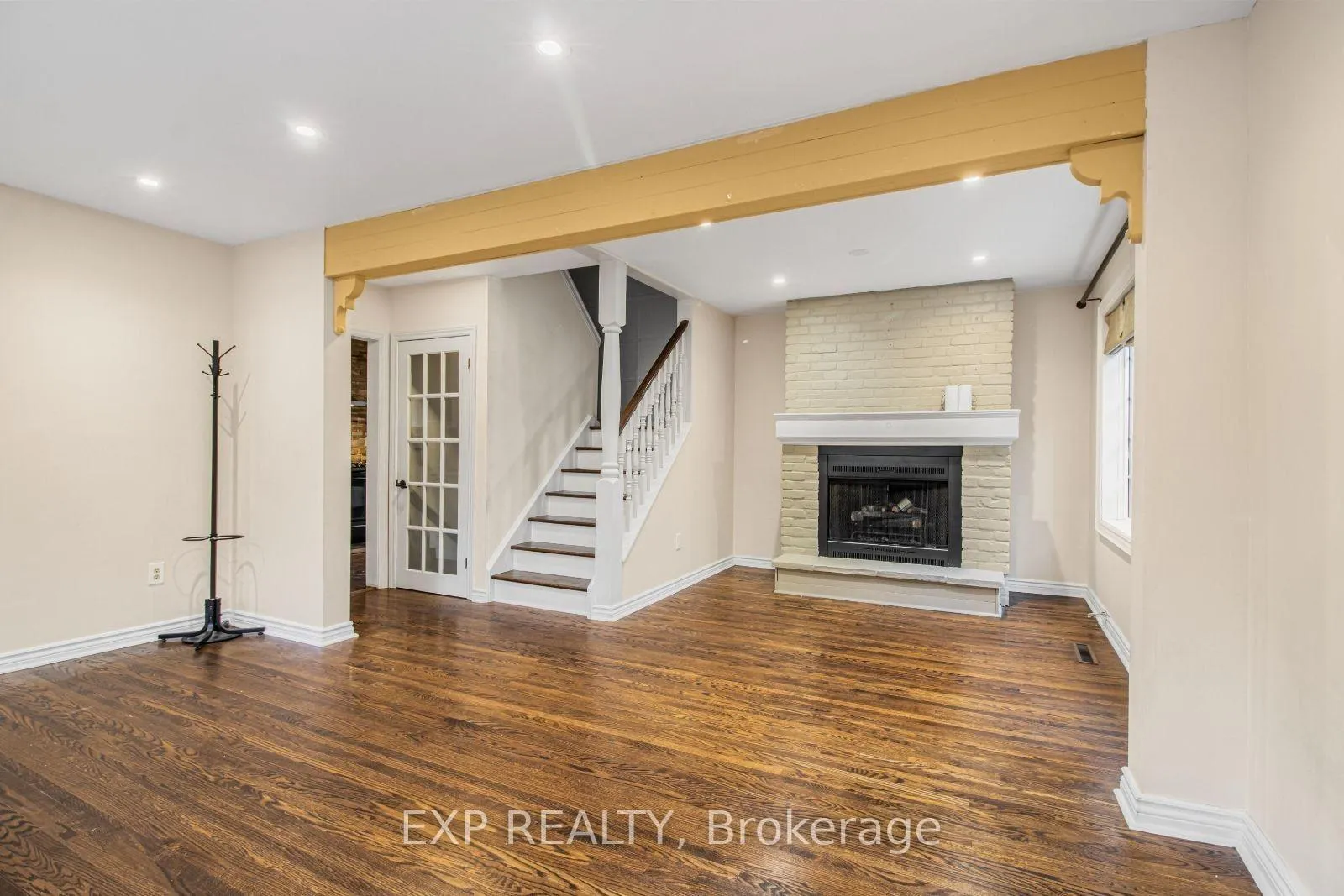 Photo 5 of 6 Erlesmere Avenue, Brampton, Brampton East — HOMEH