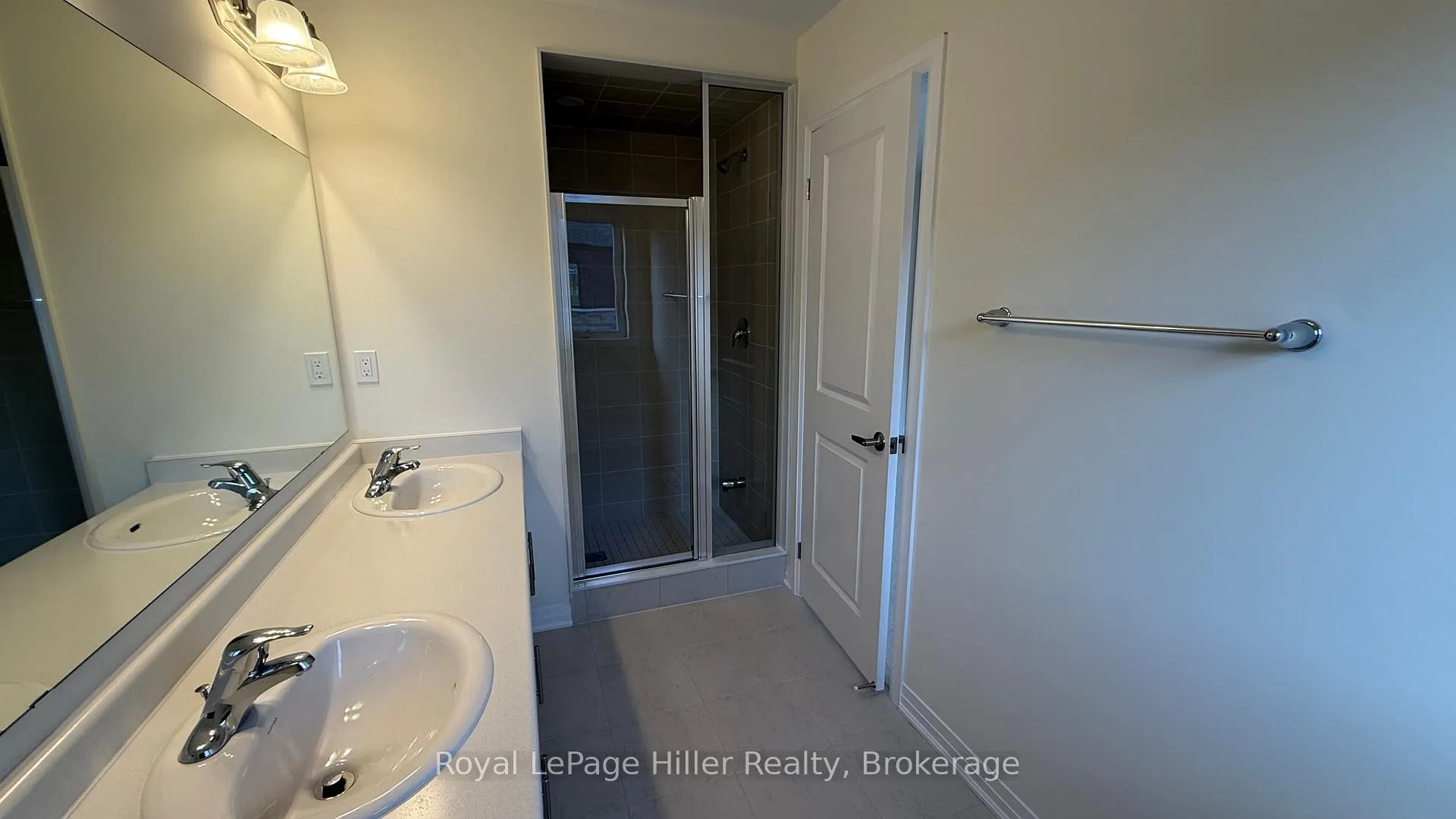 Photo 12 of 943 Douro Street, Stratford — HOMEH