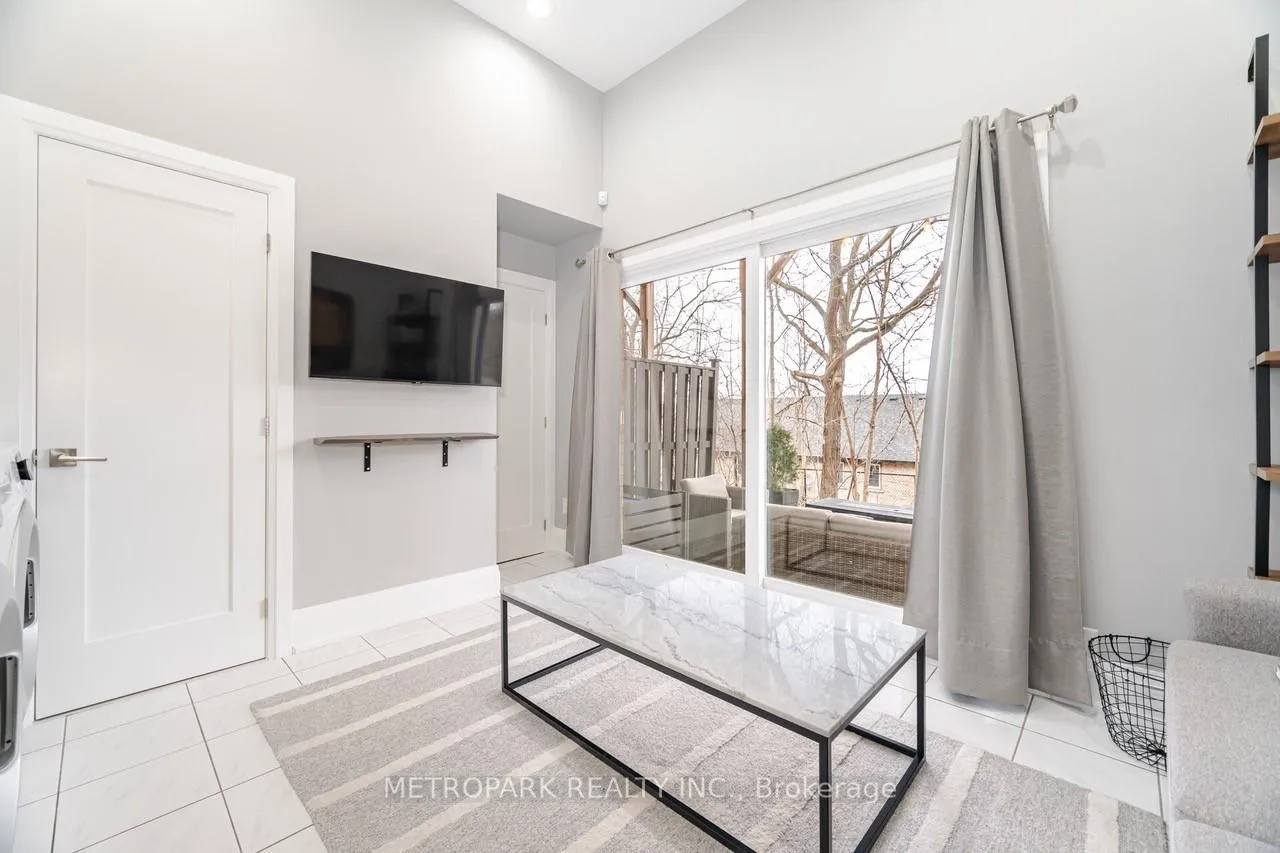 Photo 33 of 47 Old Firehall Lane, Vaughan, West Woodbridge — HOMEH