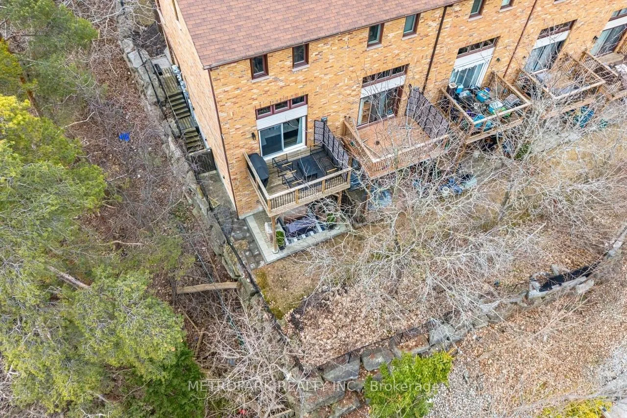 Photo 43 of 47 Old Firehall Lane, Vaughan, West Woodbridge — HOMEH
