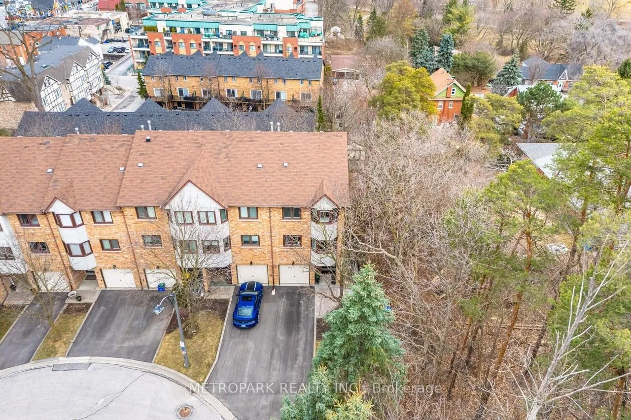 Photo 45 of 47 Old Firehall Lane, Vaughan, West Woodbridge — HOMEH