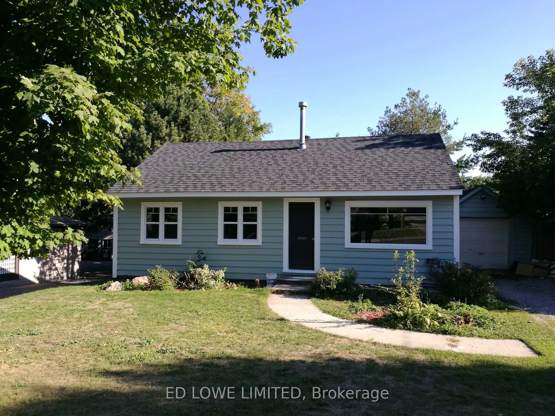 Photo 1 of 107 Letitia Street, Barrie, North Shore — HOMEH