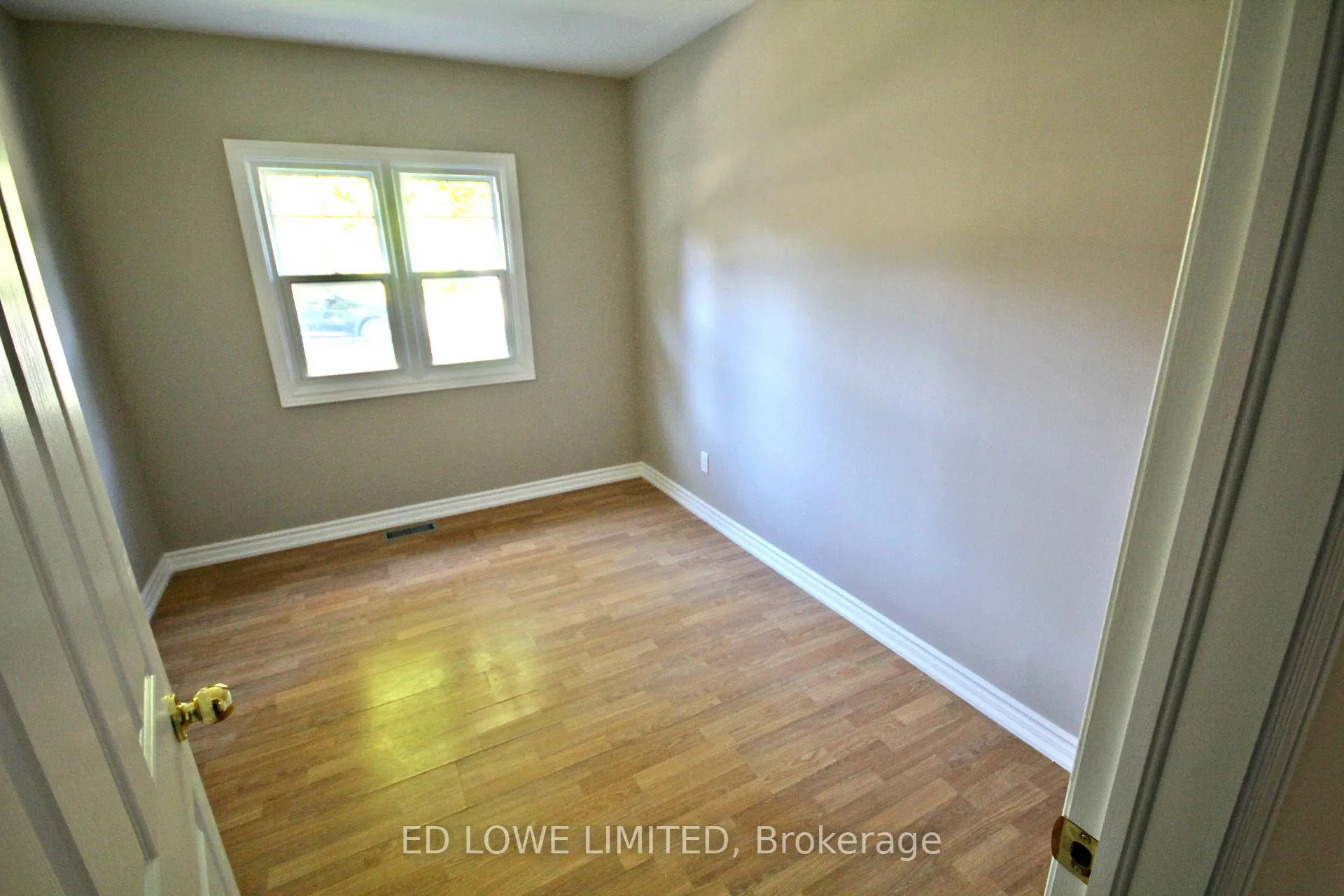 Photo 6 of 107 Letitia Street, Barrie, North Shore — HOMEH