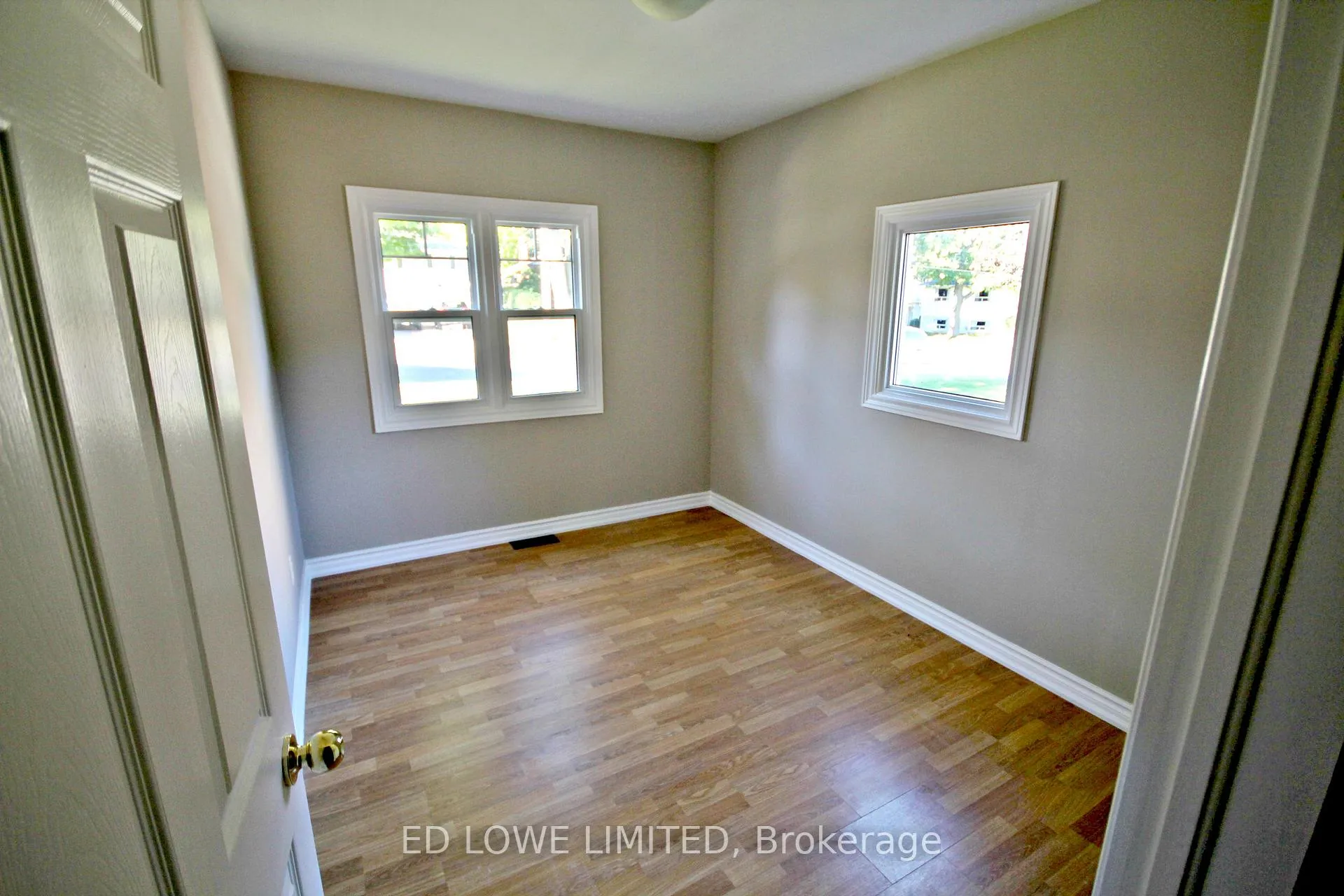 Photo 8 of 107 Letitia Street, Barrie, North Shore — HOMEH