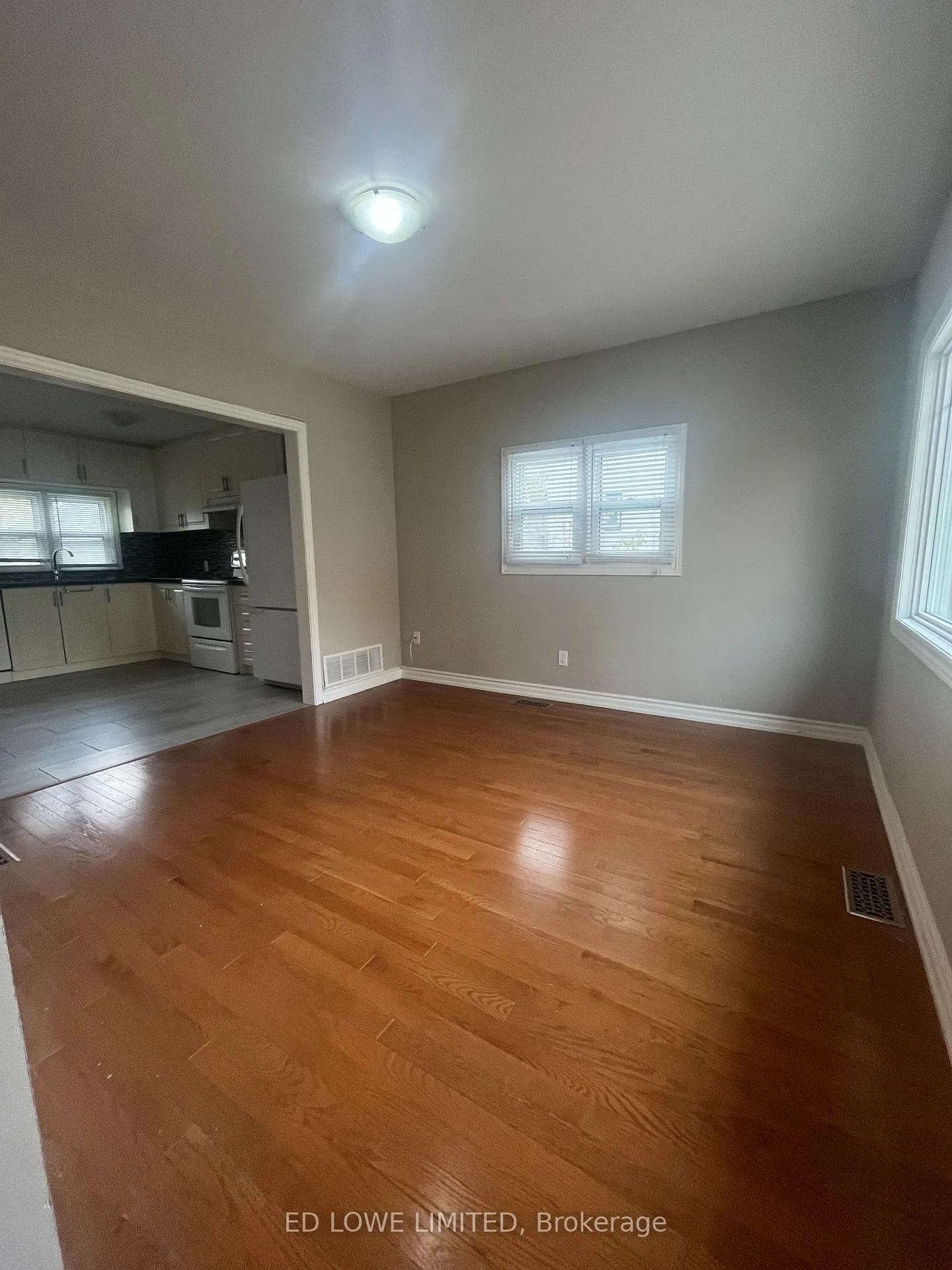 Photo 16 of 107 Letitia Street, Barrie, North Shore — HOMEH