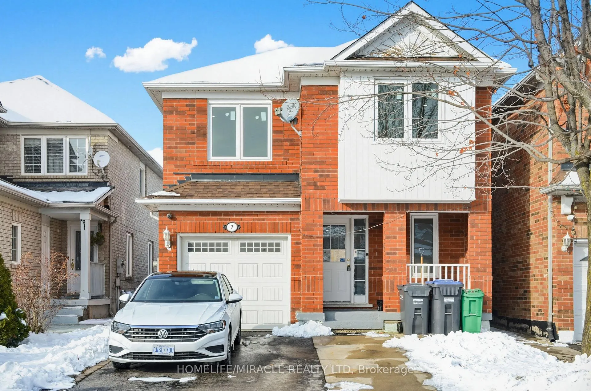 Photo 1 of 7 Narrow Valley Crescent, Brampton, Sandringham-Wellington — HOMEH