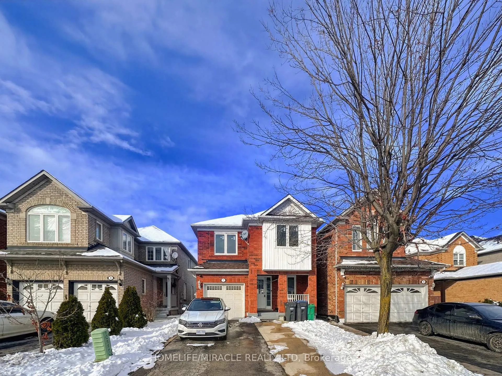 Photo 2 of 7 Narrow Valley Crescent, Brampton, Sandringham-Wellington — HOMEH