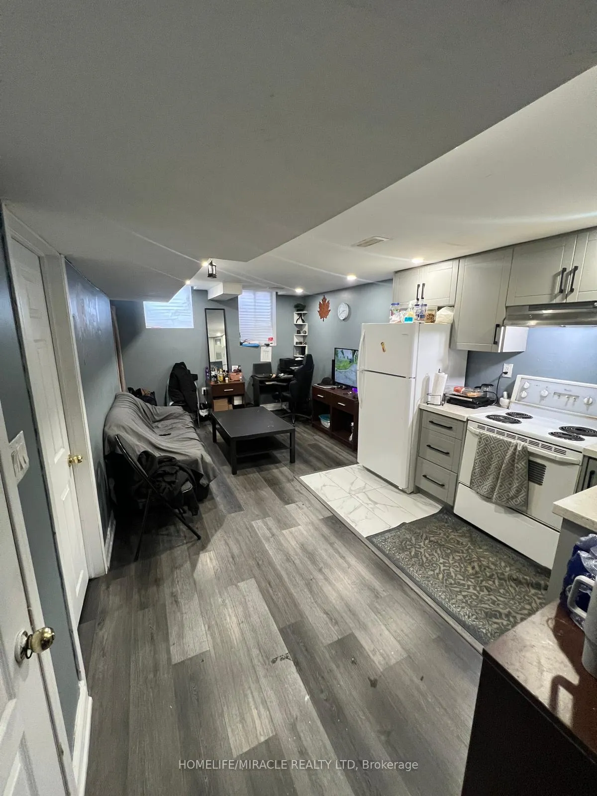 Photo 9 of 7 Narrow Valley Crescent, Brampton, Sandringham-Wellington — HOMEH