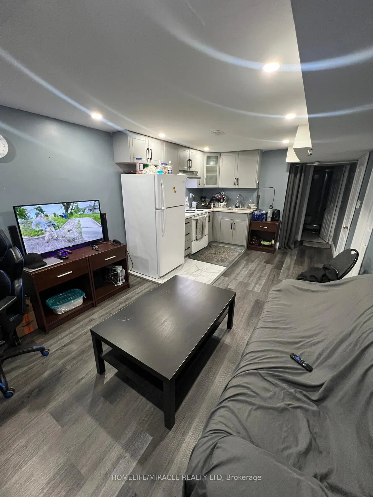 Photo 10 of 7 Narrow Valley Crescent, Brampton, Sandringham-Wellington — HOMEH