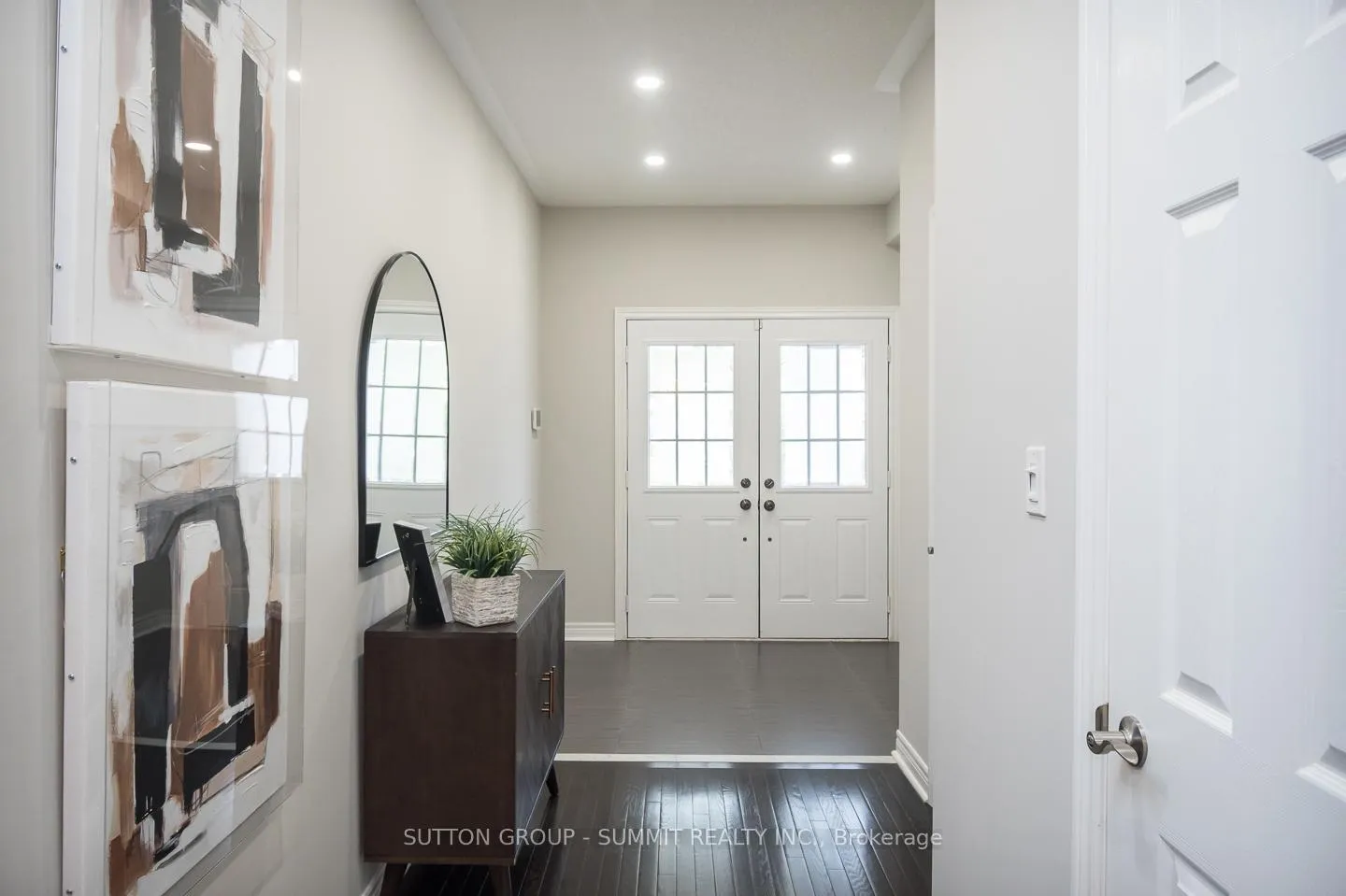 Photo 4 of 315 Bessborough Drive, Milton, Harrison — HOMEH