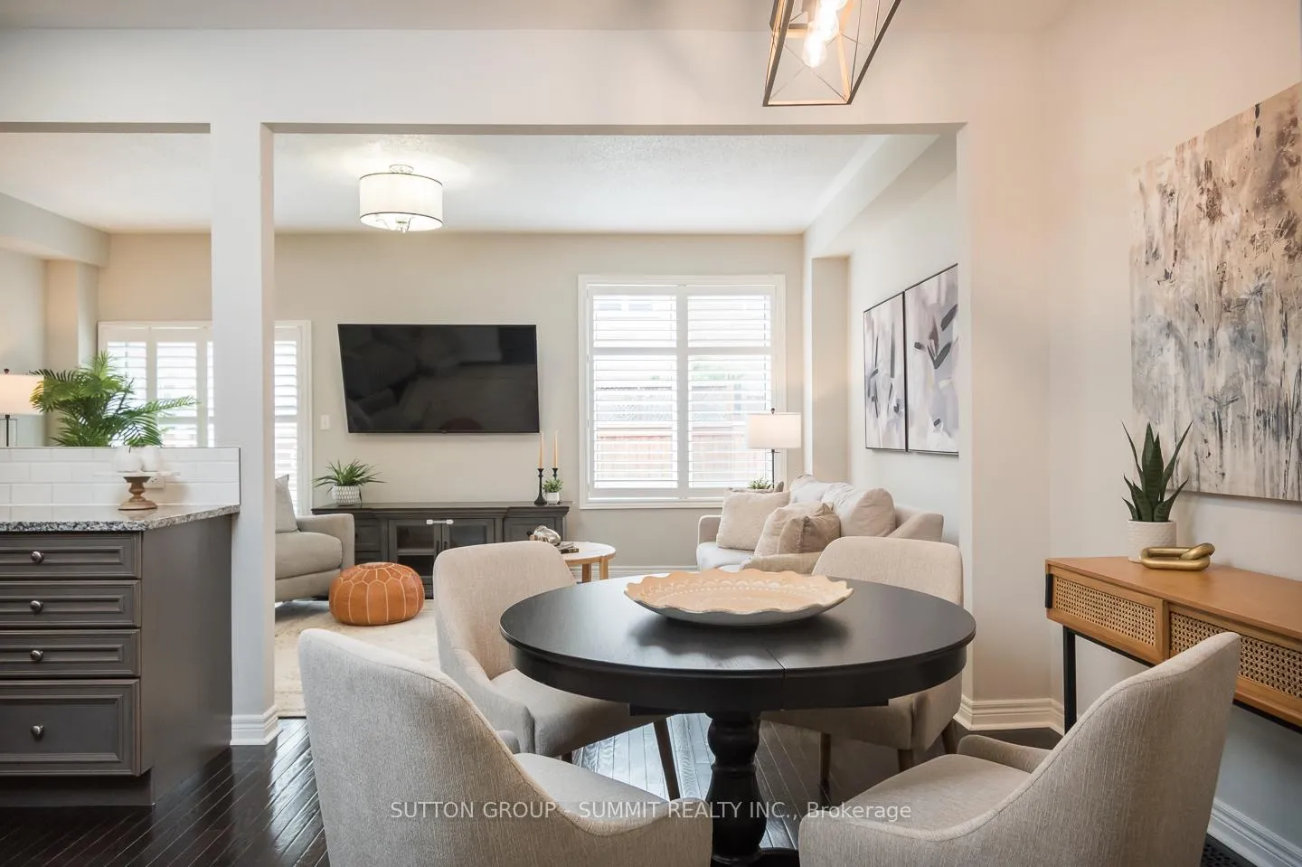 Photo 10 of 315 Bessborough Drive, Milton, Harrison — HOMEH
