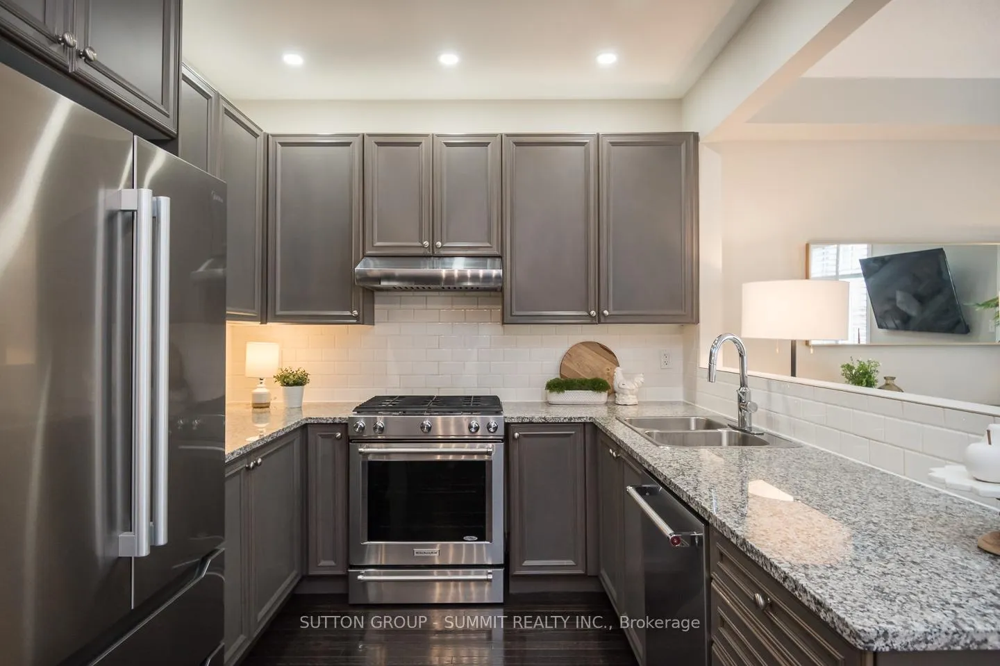 Photo 14 of 315 Bessborough Drive, Milton, Harrison — HOMEH