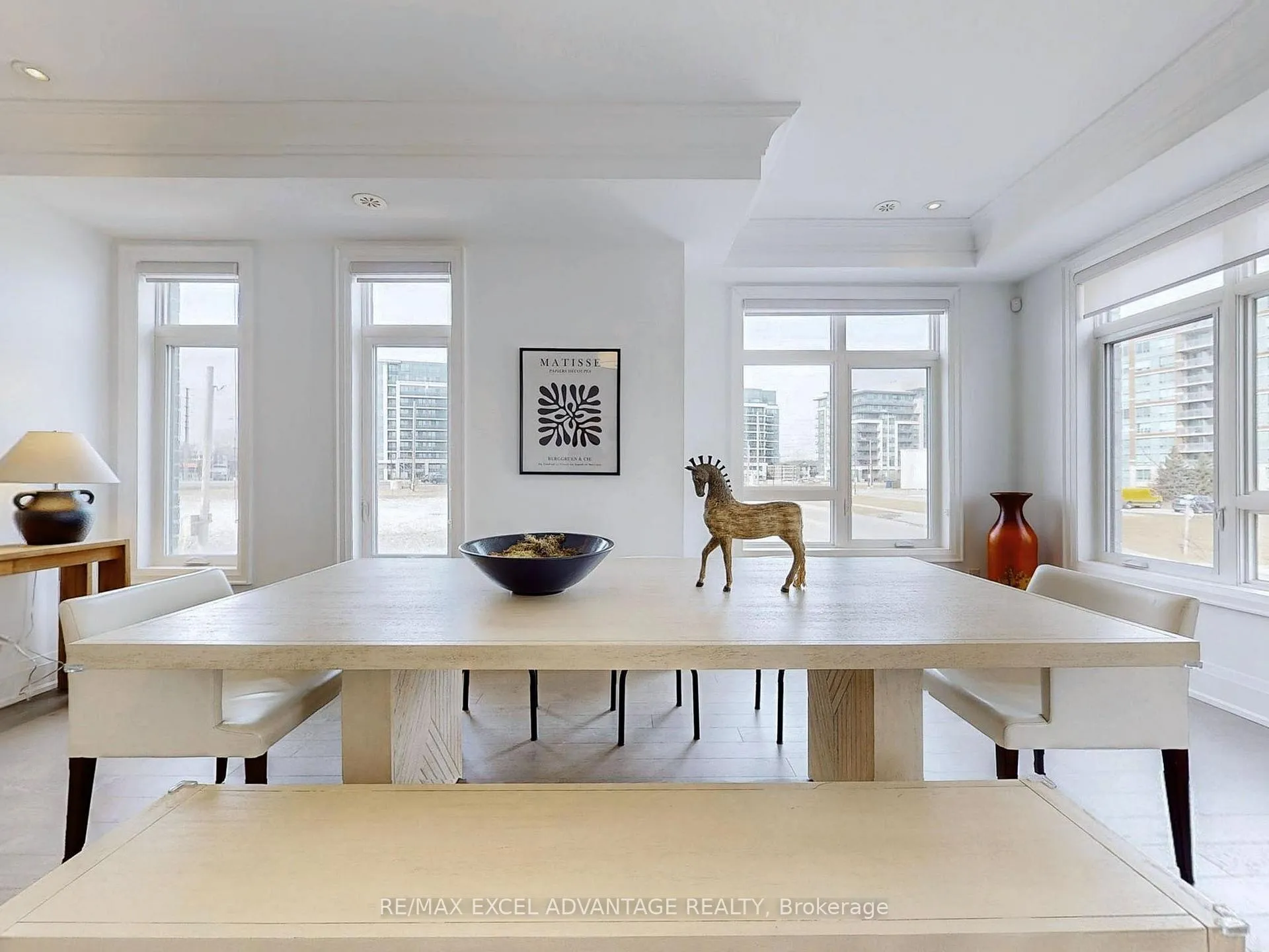 Photo 7 of 62 Saddlecreek Drive, Markham, Commerce Valley — HOMEH