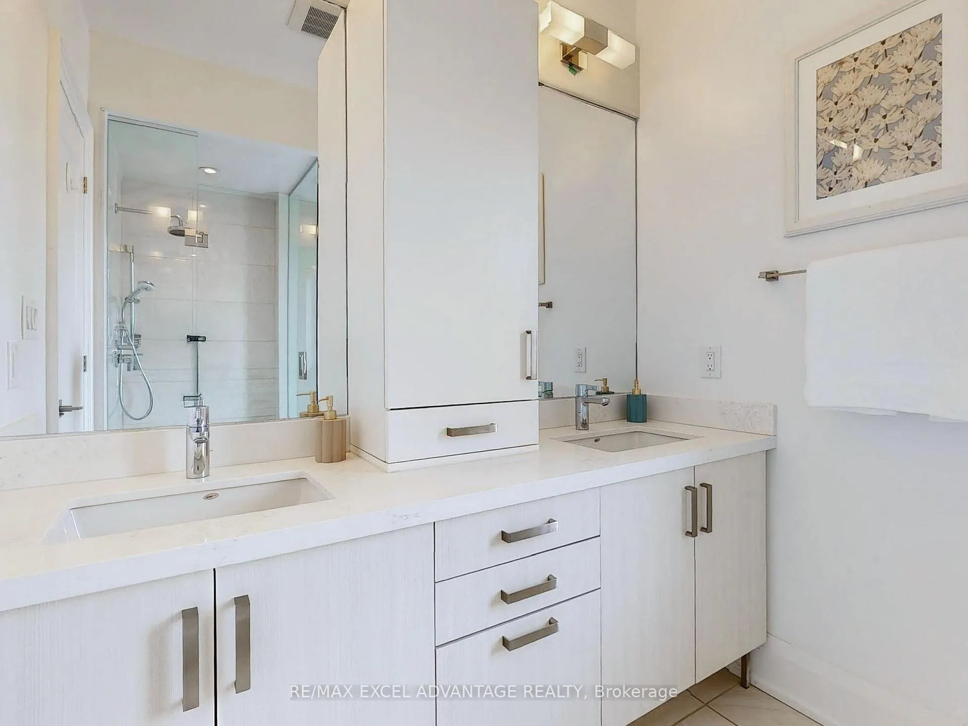 Photo 17 of 62 Saddlecreek Drive, Markham, Commerce Valley — HOMEH