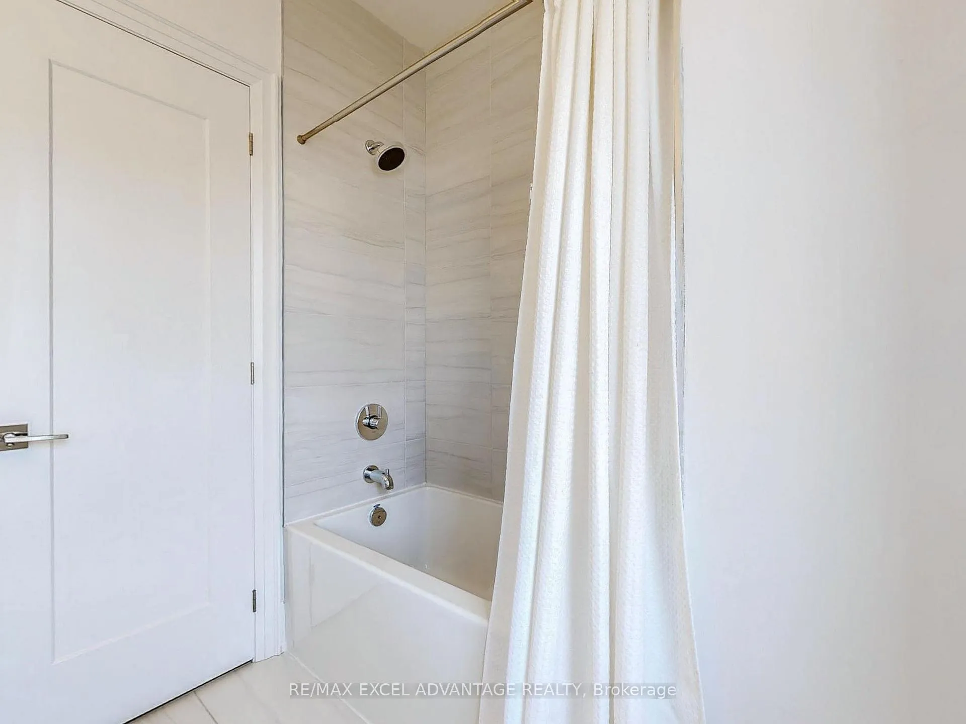 Photo 26 of 62 Saddlecreek Drive, Markham, Commerce Valley — HOMEH