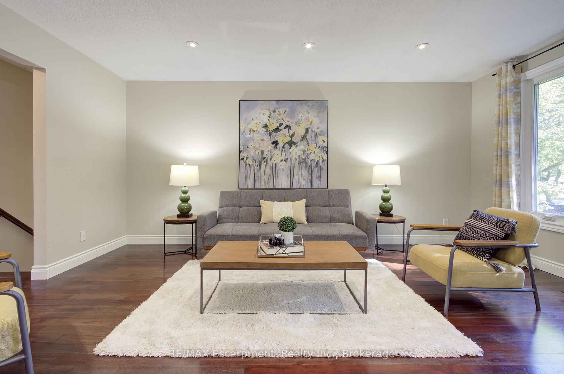 Photo 8 of 1491 Brenner Crescent, Burlington, Mountainside — HOMEH