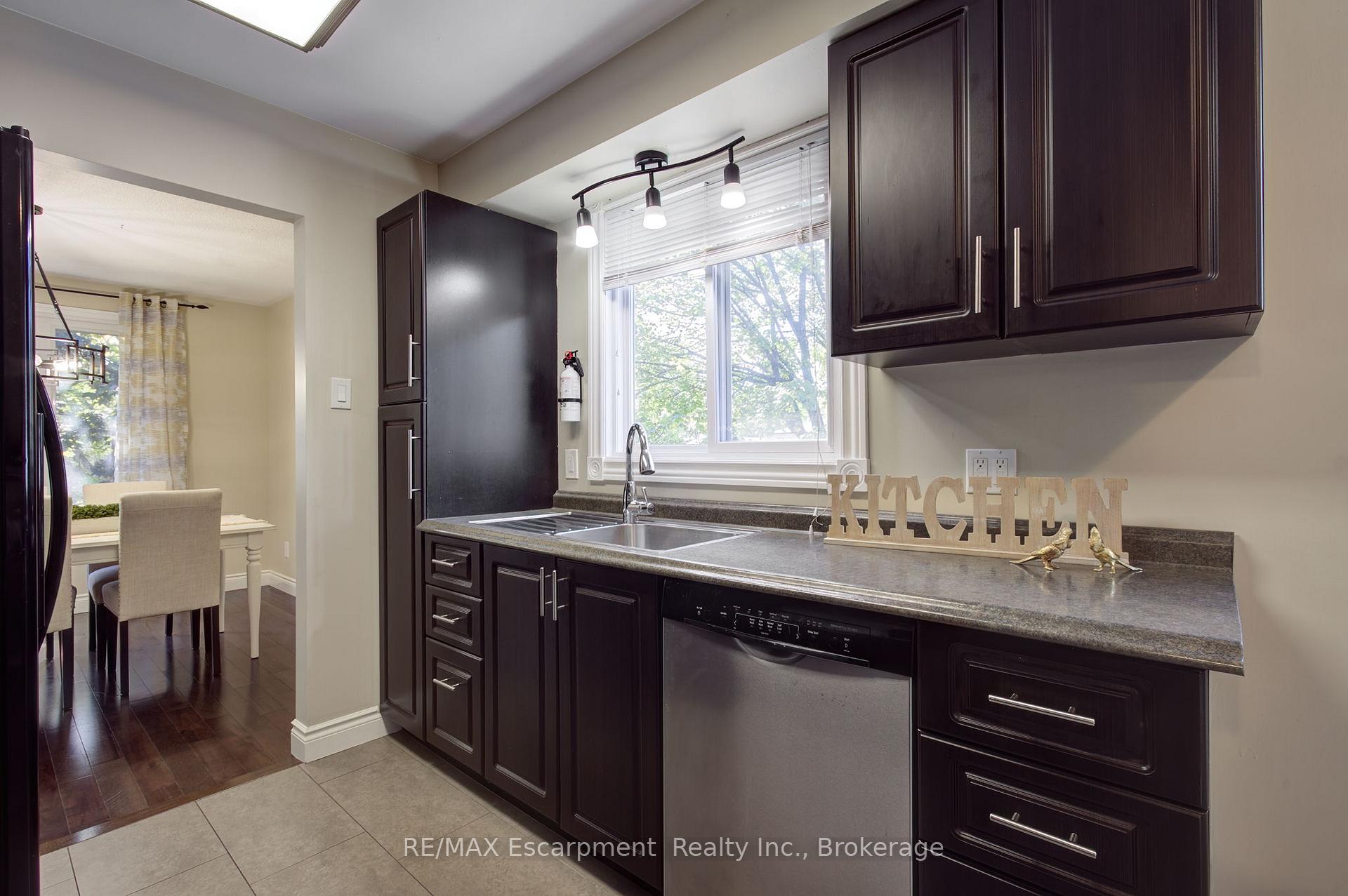 Photo 16 of 1491 Brenner Crescent, Burlington, Mountainside — HOMEH
