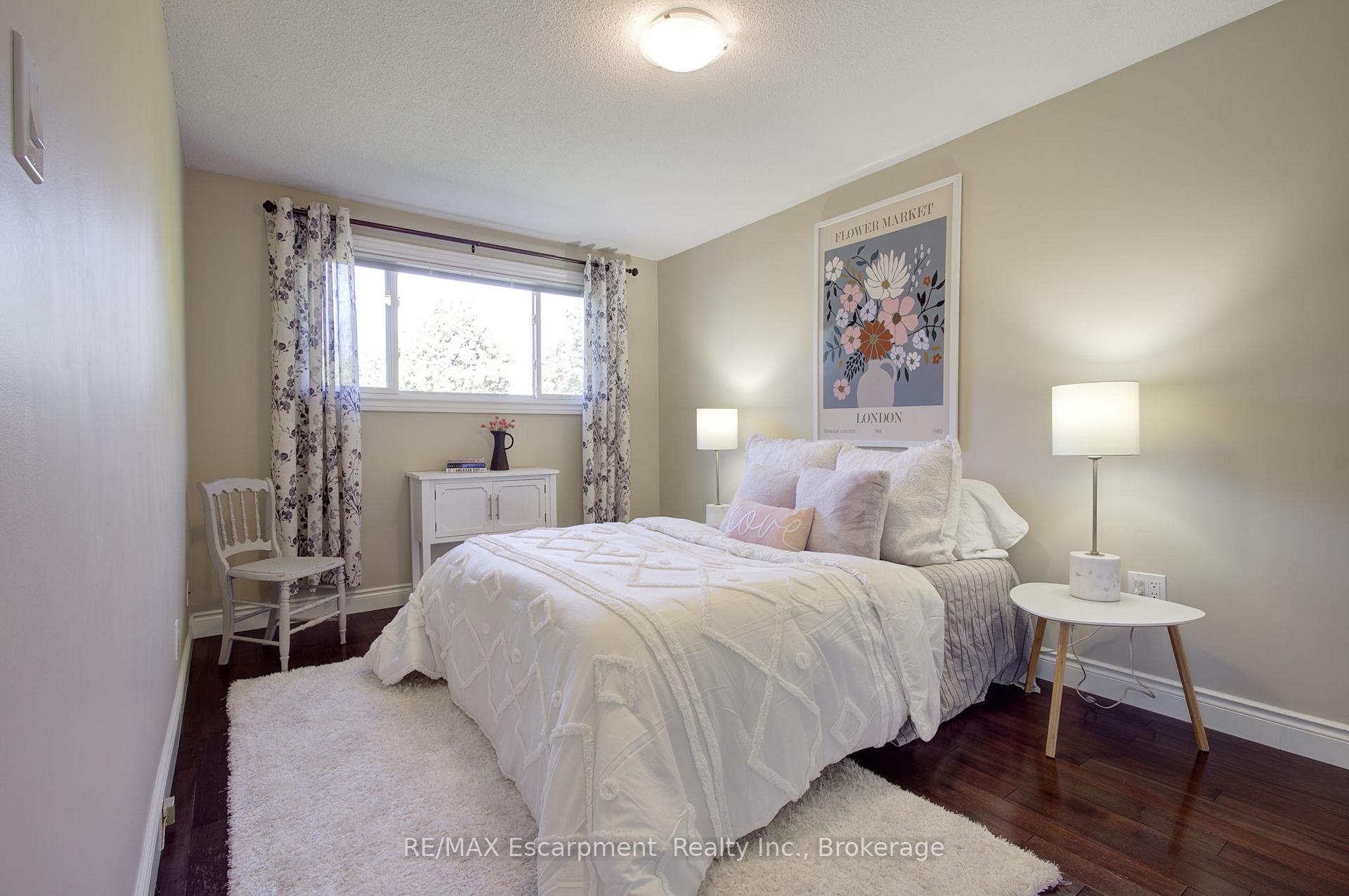 Photo 23 of 1491 Brenner Crescent, Burlington, Mountainside — HOMEH
