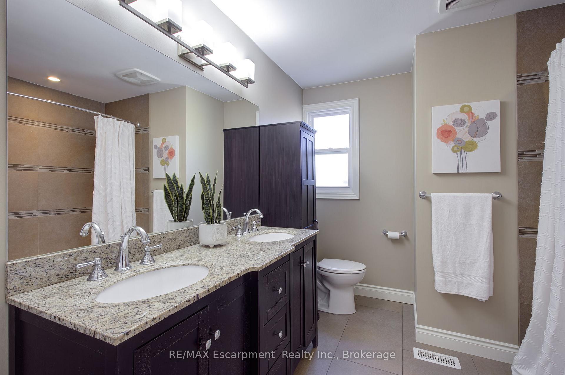 Photo 25 of 1491 Brenner Crescent, Burlington, Mountainside — HOMEH