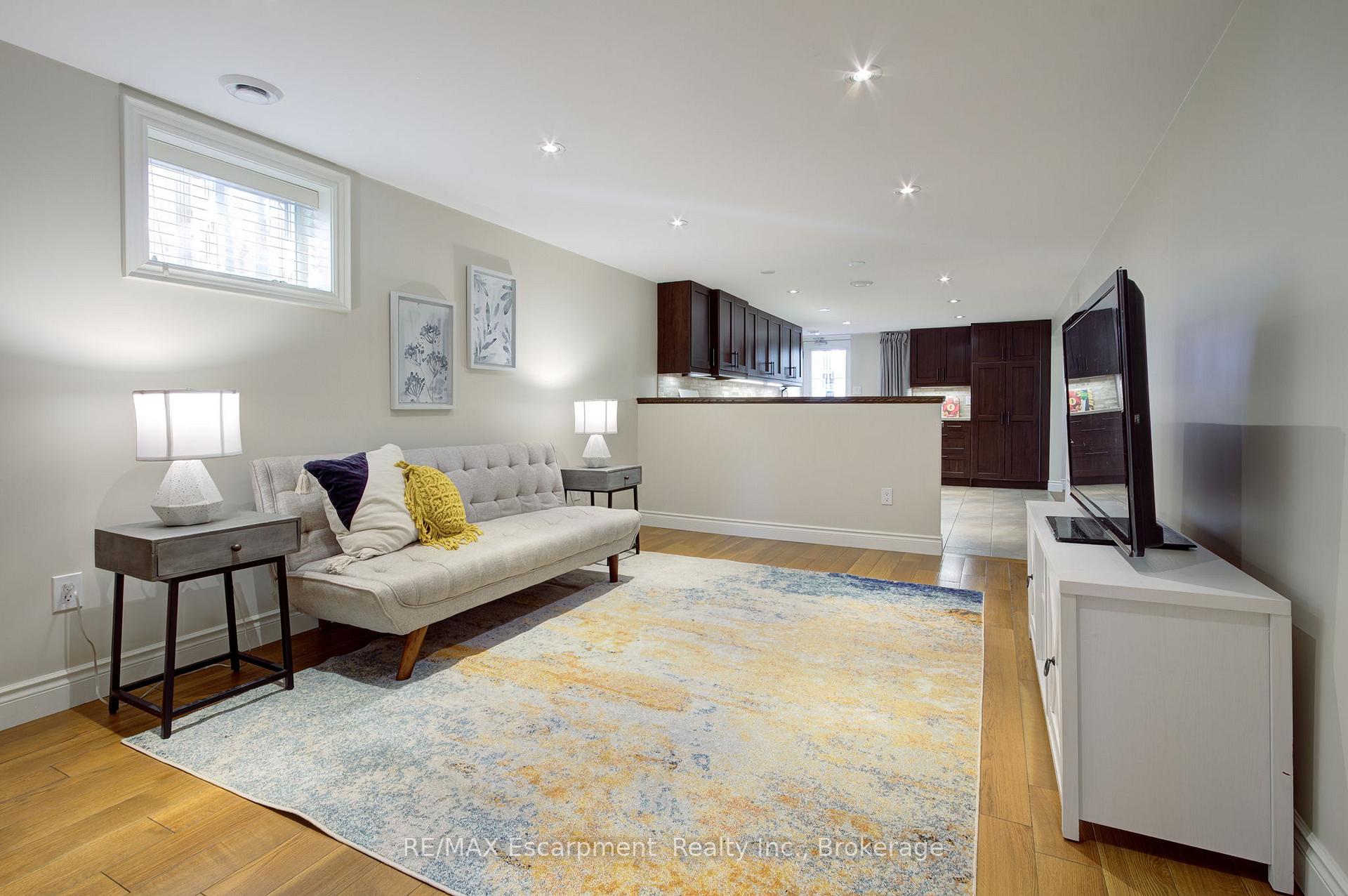 Photo 32 of 1491 Brenner Crescent, Burlington, Mountainside — HOMEH