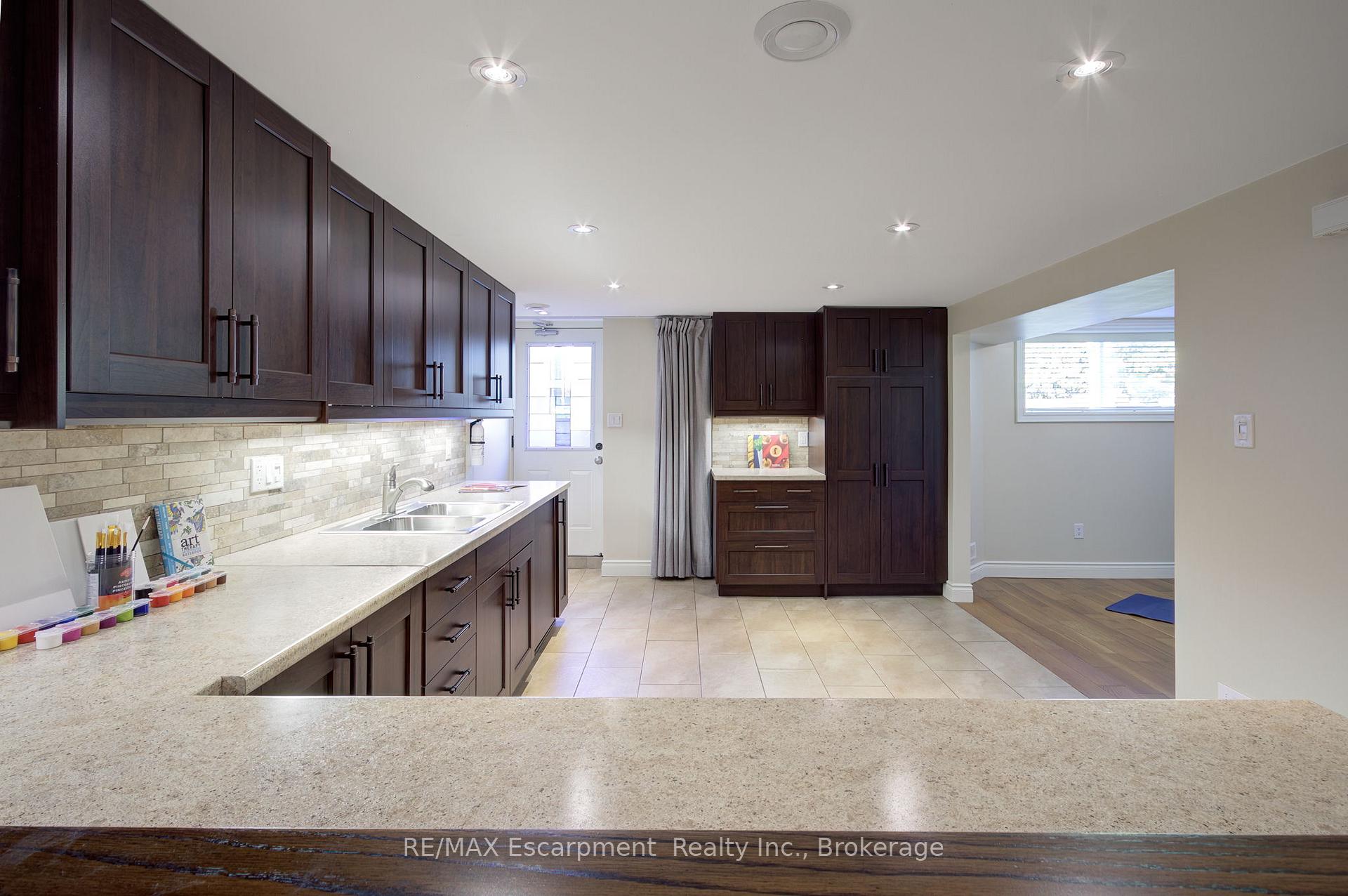 Photo 36 of 1491 Brenner Crescent, Burlington, Mountainside — HOMEH