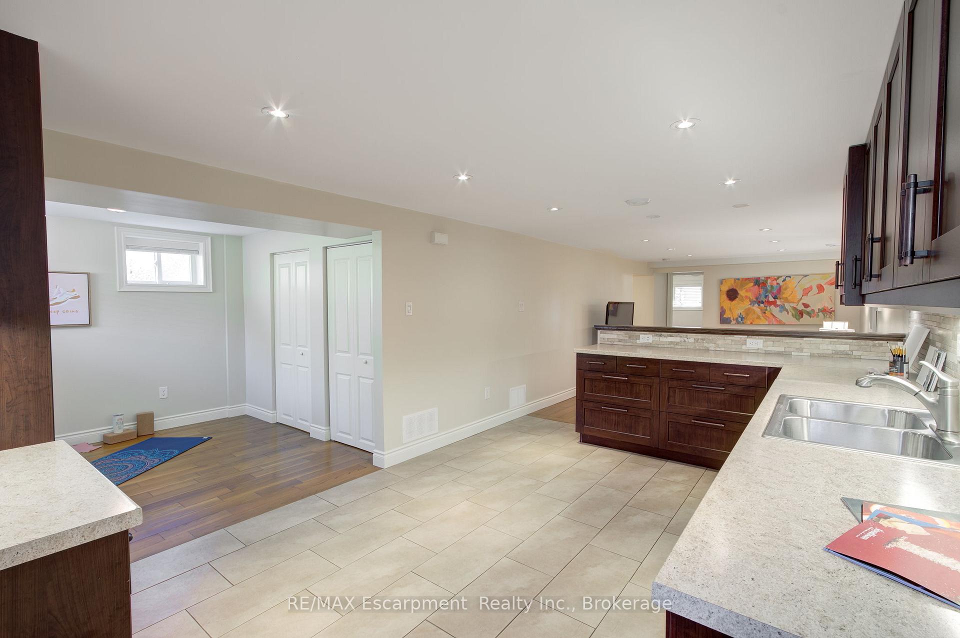 Photo 38 of 1491 Brenner Crescent, Burlington, Mountainside — HOMEH