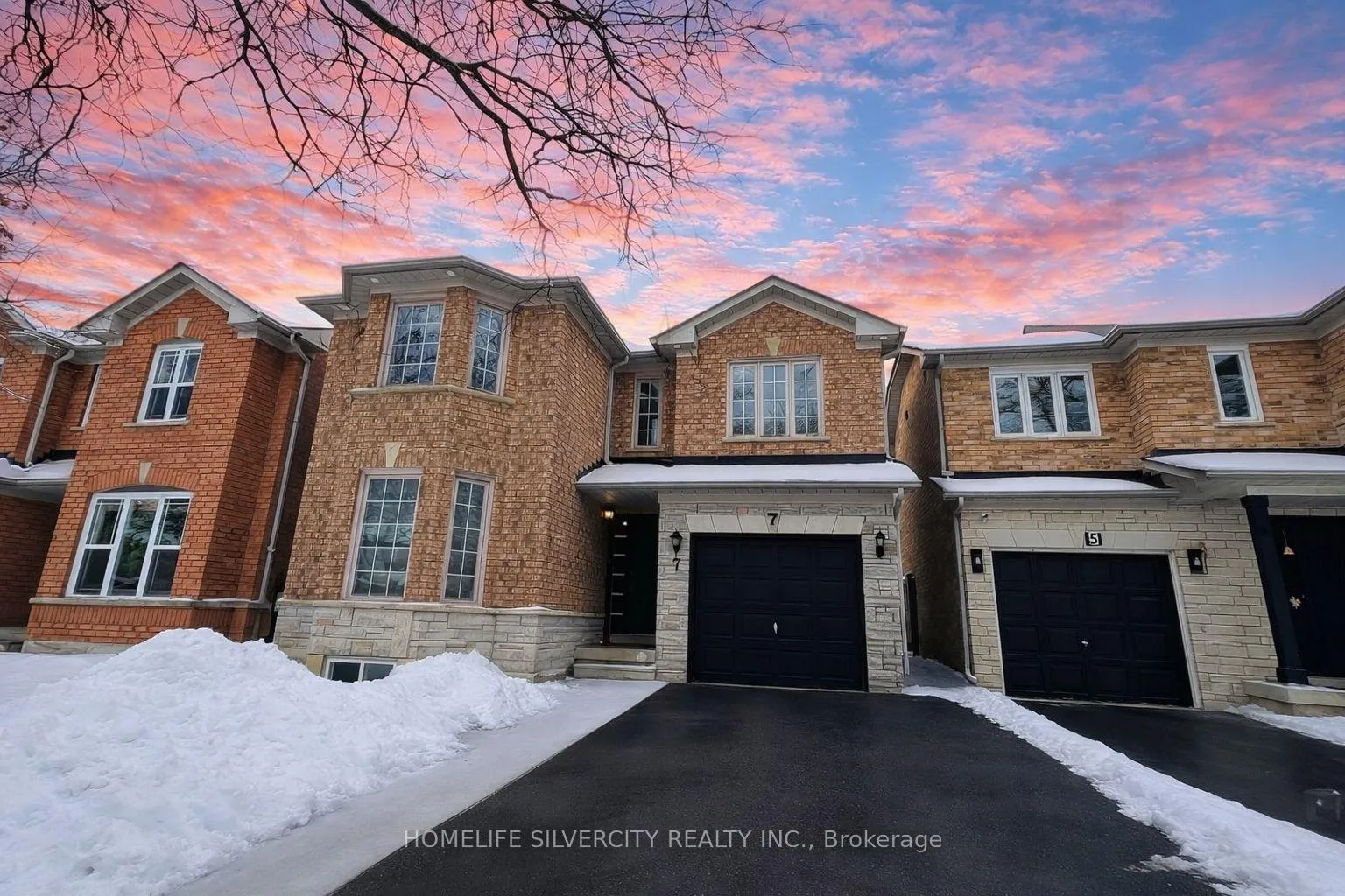 Photo 1 of 7 Bison Run Road, Brampton, Sandringham-Wellington — HOMEH