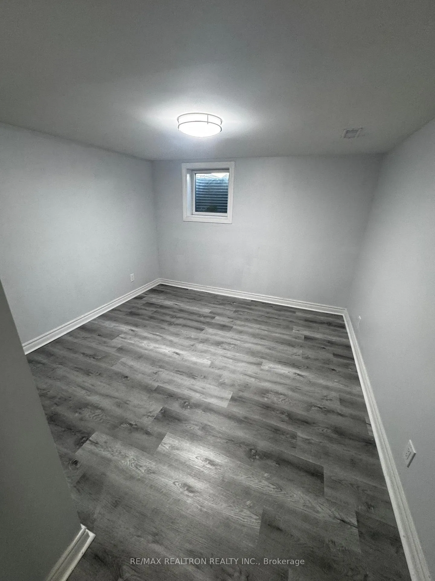 Photo 3 of 794 West Shore Boulevard, Pickering, West Shore — HOMEH
