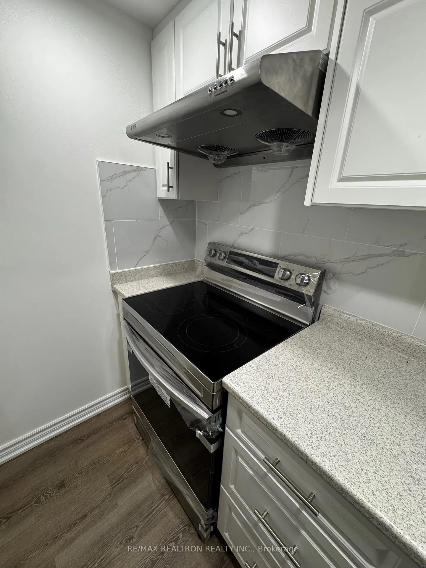 Photo 12 of 794 West Shore Boulevard, Pickering, West Shore — HOMEH