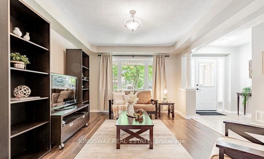 Photo 2 of 215 Equator Crescent, Vaughan, Vellore Village — HOMEH