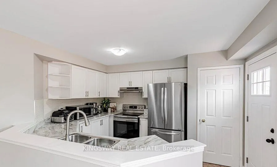 Photo 9 of 215 Equator Crescent, Vaughan, Vellore Village — HOMEH