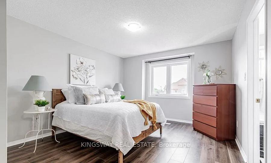 Photo 10 of 215 Equator Crescent, Vaughan, Vellore Village — HOMEH