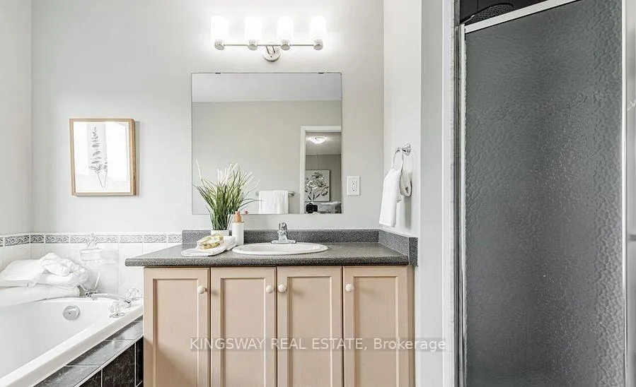 Photo 11 of 215 Equator Crescent, Vaughan, Vellore Village — HOMEH