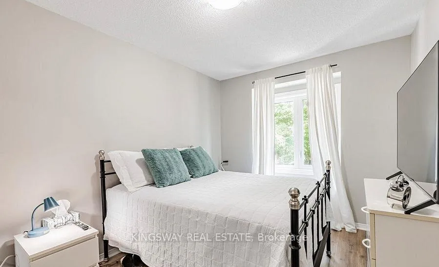 Photo 13 of 215 Equator Crescent, Vaughan, Vellore Village — HOMEH